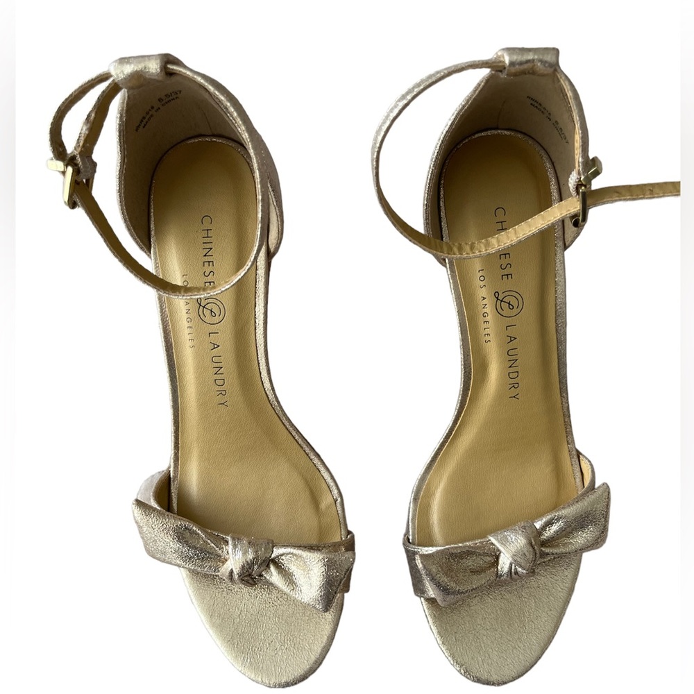 Chinese Laundry gold size 6.5 heel